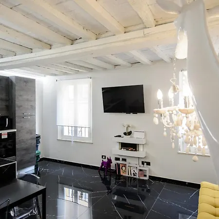 Urban Jungle Tortellinosuite * 모데나