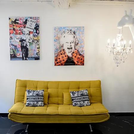 Urban Jungle Tortellinosuite * 모데나