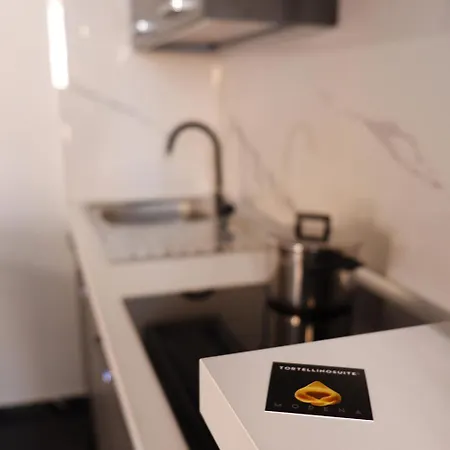 Urban Jungle Tortellinosuite Apartment *
