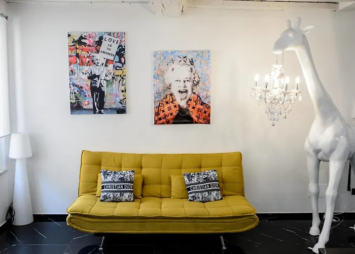 Urban Jungle Tortellinosuite * 모데나